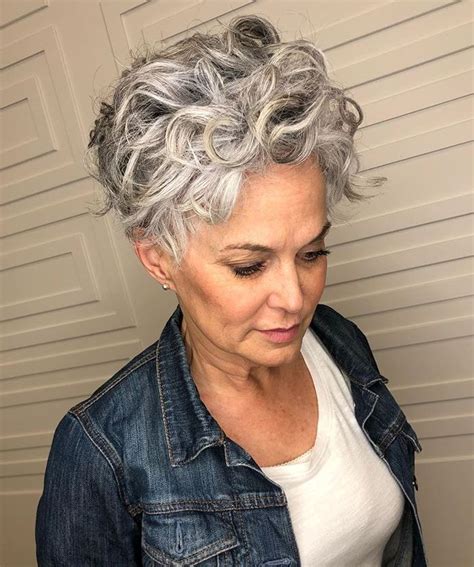 Short Haircuts For Gray Hair 2021 50 Best Short Hairstyles For Women In 2021 How To Style
