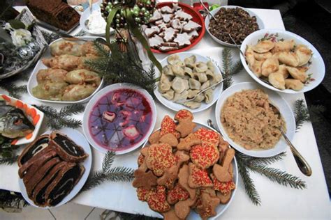 The tradition in poland is that you will eat 12 dishes during christmas eve dinner. What to prepare for the Polish Christmas Eve (Wigilia ...