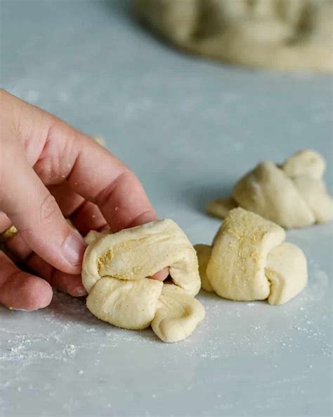 Vegan Garlic Knots Best Ever Recipe School Night Vegan