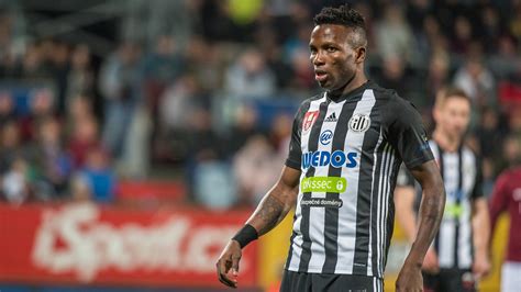 View the player profile of ubong ekpai (ceske budejovice) on flashscore.com. Hráči FCVP na hostování: Milan Havel ve formě, rozehrává ...