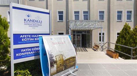İşte kandilli rasathanesi ve afad tarafından ölçümleri yapılan son depremler listesi… kandilli rasathanesi ve afad sitesinde son depremlerin olduğu noktaları anlık olarak yayınlıyor. Kandilli Rasathanesi'ne ait cihazlar çalındı