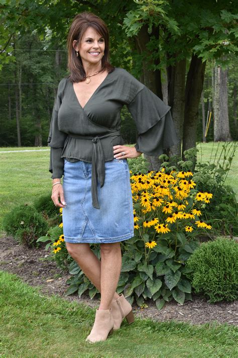 3 Ways To Style A Denim Skirt Fashion Denim Skirt Mother Clothing