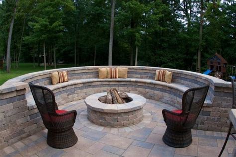 Building a fire pit is possible to do it yourself. Cinder Block Fire Pits Types, Design Ideas, and Tips How to Build It