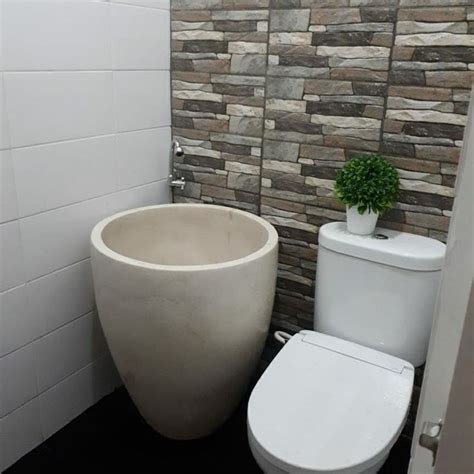 Arimata menawarkan produk sanitair berupa wadah tempat penampungan air untuk kamar mandi anda. Bak mandi portabel bentuk bas t85cm.inc tatakan d60cm ...