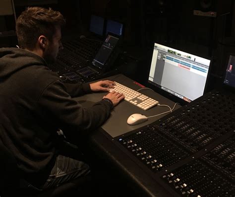 Julian Muc Mixingmasteringproducer Berlin Soundbetter