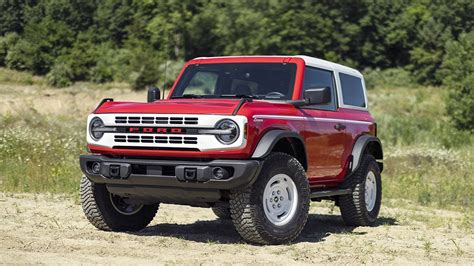 The New Ford Bronco Heritage Editions Pay Tribute To The First Version