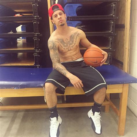 Austin Mcbroom Verlobte V Vermögen Größe Tattoo Herkunft 2023