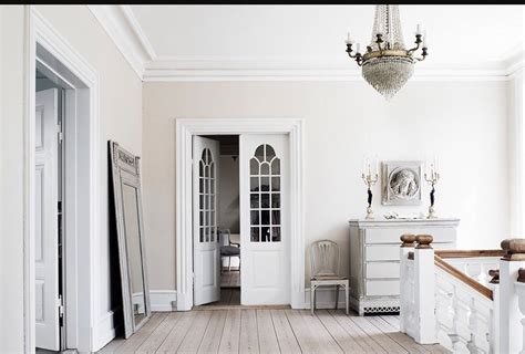 Off white walls, white molding | White rooms, All white room, White paint colors