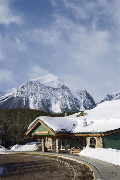 Famous Hotel Lake Louise Canada