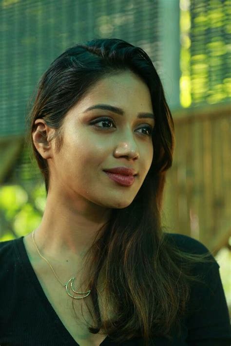 Sari celebs blouse design fashion saree celebrities moda fashion styles. Nivetha Pethuraj Net Worth, Height, Weight, Age, Bio, Facts - Make Facts