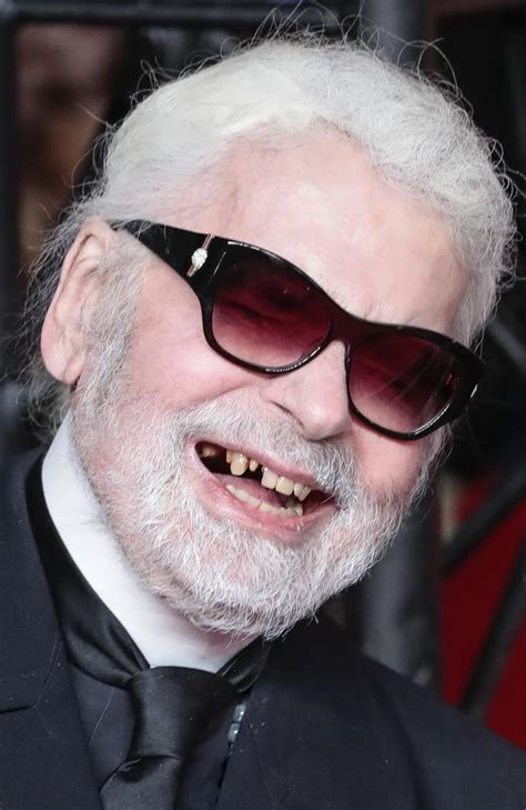 Karl Lagerfeld Shocks With Unrecognisable Appearance