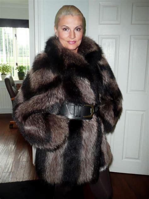 Raccoon Fur Jacket Fur Fashion Fur Coats Women Fur Clothing