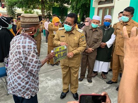 Berikut informasi selengkapnya mengenai cara dan syarat. Wali Kota Banda Aceh Serahkan Bantuan Rp 4,9 Miliar kepada ...