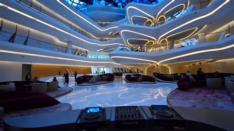 Me Dubai So Sieht Das Luxushotel Aus Das Zaha Hadid Gestaltet Hat