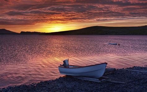 A Soft Evening On The Lake Hdr Boats Shore Hd Wallpaper 29946
