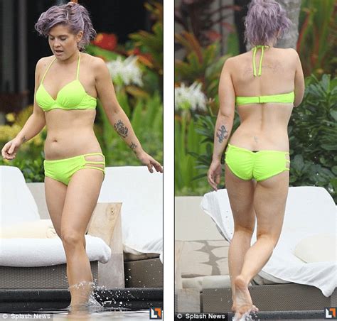 I am interested in fashion so i study their styles and i realized that even if jisoo is supposedly shorter than jennie, when they are in. Here's Kelly Osbourne wearing a disgusting lime colored ...