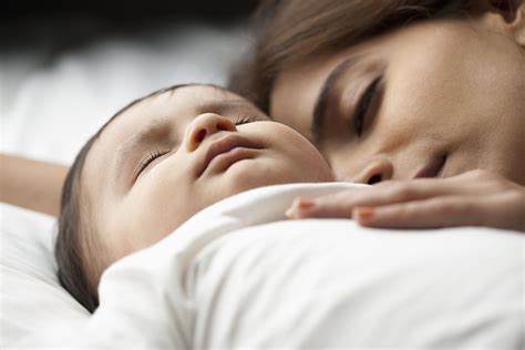 Harvard Researchers Say What Co Sleeping Parents Knew All Along
