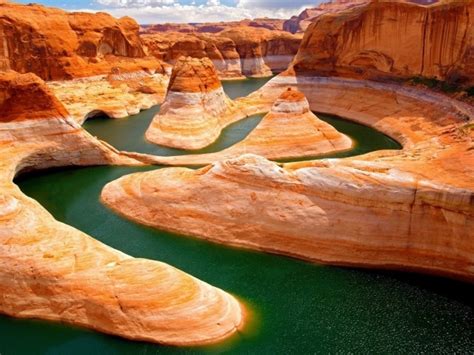 Meandering Green River In The Canyon Wallpapers And Images Wallpapers