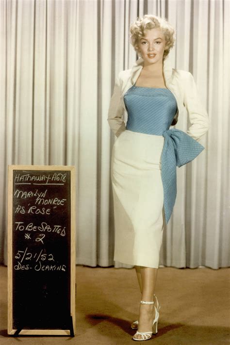 Hija de gladys baker, quien nunca le comunicó la identidad de su padre, su primera infancia fue muy dura. 20 de las mejores fotos vintage de Marilyn Monroe