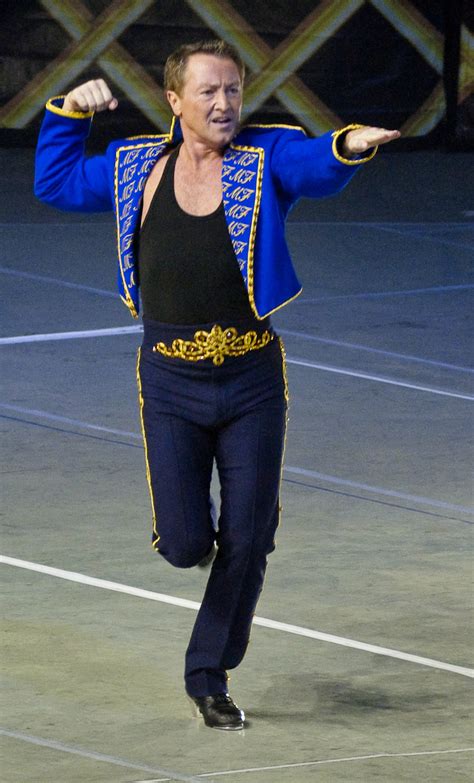 Do not copy/paste articles onto this site directly from wikipedia (or any other site). Michael Flatley - Wikipédia