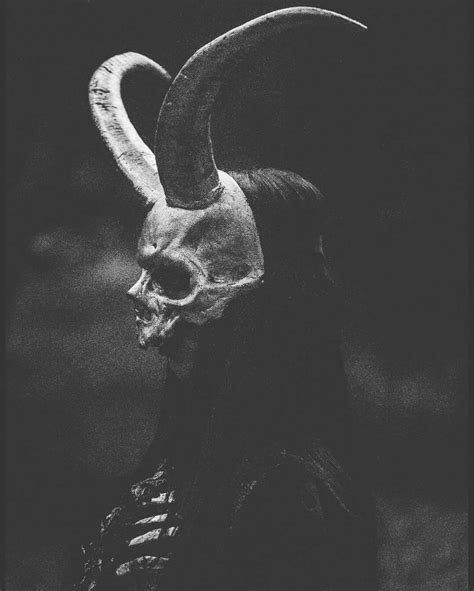Little Nightmares Aesthetic Pfp ~ Gothic Satanic Creepy Aversa Grunge