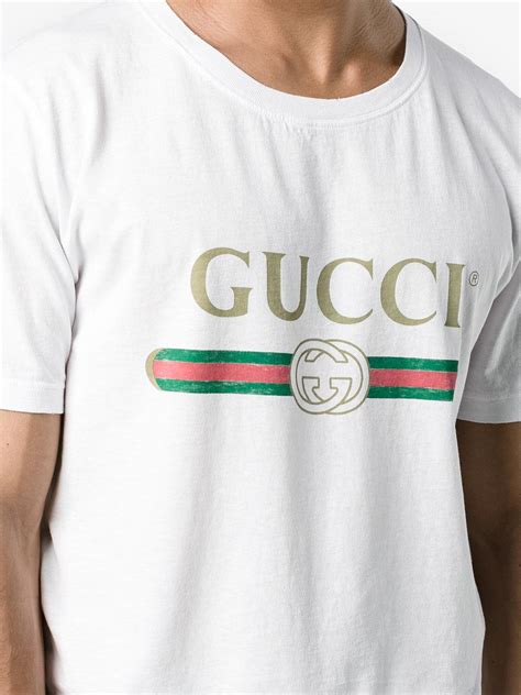 Gucci T Shirt Gucci Gg Logo Print T Shirt In Red For Men Lyst The