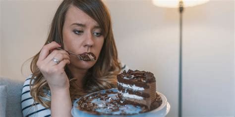Binge Eating Disorder Bed Causes Symptoms And Treatment