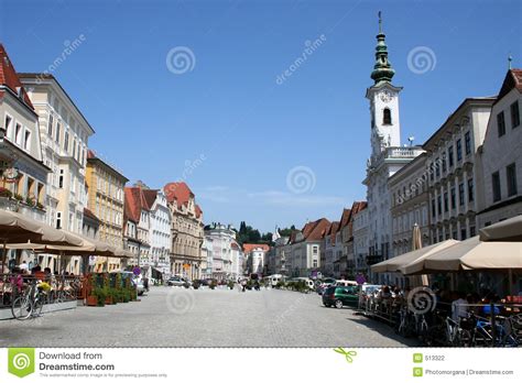 Unicredit bank austria ag liegt bei ennser str. Steyr - Austria Stock Photography - Image: 513322