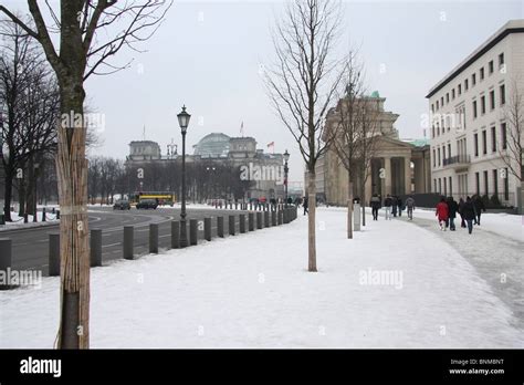 Germany Winter Berlin Snow Brandenburg Gate Ebertstrasse Us Embassy