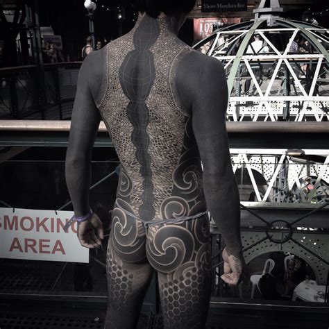 Japan Based Tattooer Gakkin Creates Beautiful Body Suits Scene