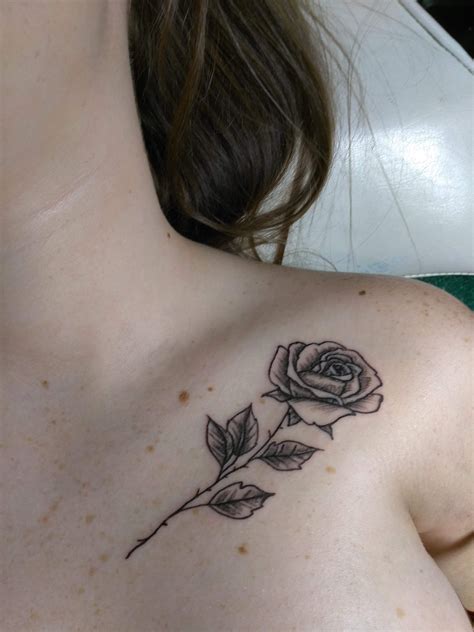 Rose Tattoo Collarbone Little Rose Tattoos Rose Flower Tattoos Rose