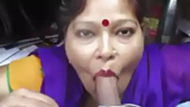 Desi Aunty Giving Blowjob And Deepthroat Drank Cum Ixxx Hindi