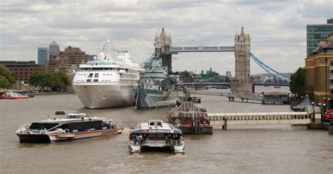 Current time differences between the uk and other major cities around the world can be found in the. File:Busy Time at London Bridge Pier - geograph.org.uk ...