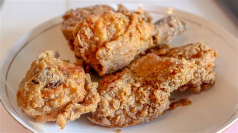 My mom and i just tried ur recipe, it doesnt literally taste like jollibee's chickenjoy but t'was good though thanks po for the recipe!!!﻿ CRISPY FRIED CHICKEN ALA JOLLIBEE WITH GRAVY RECIPE - YouTube