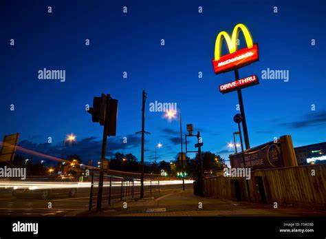 Mcdonalds Drive Thru At Night Hi Res Stock Photography And Images Alamy