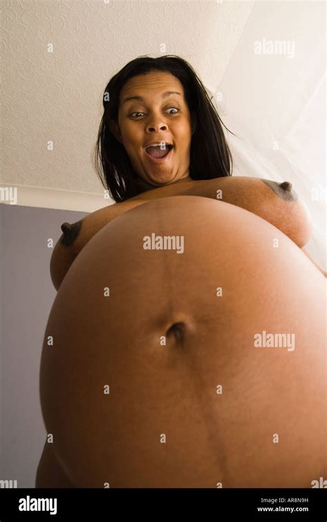 Schwangere Nackte Schwarze Frau Stockfotografie Alamy