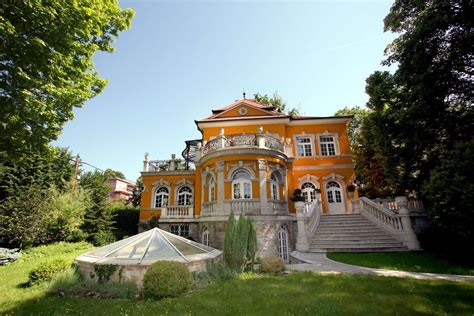 Real Estate In Hungary Kúriák Házak Budapest