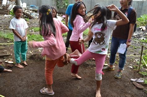 Pendidikan Permainan Tradisional Indonesia Kampung Wisata Cilimus