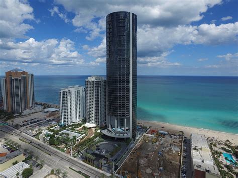Porsche Designs Lavish Residential Tower In Miami Lifts Residents And Cars Sky High Dwell