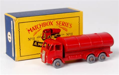 Matchbox 1 75 Series No11b Esso Petrol Tanker Red Body Silver Trim
