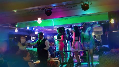 Kolkata Girls Dance In The Bar Youtube