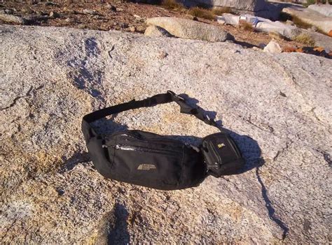 8 Best Hiking Fanny Packs That Everyones Crazy About 2021