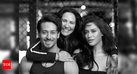 Disha Patani Drops An Adorable Comment On Tiger Shroffs Photo With Mom