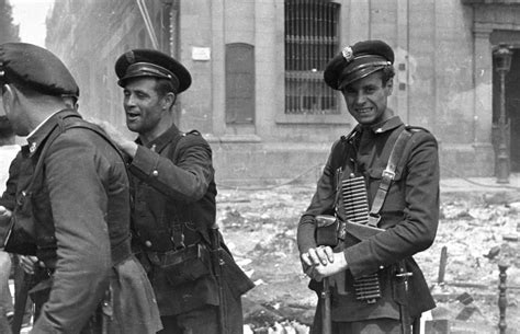 Guardias De Asalto Republicanos En Barcelona La Guerra Civil Española