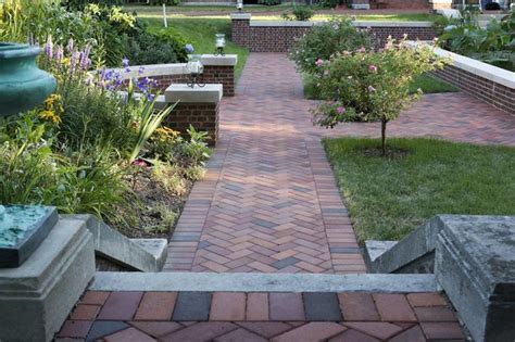 Herringbone Brick Walkways Historic Reflections Classique Jardin