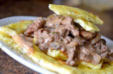 To serve, arrange the meat and vegetable mixture over the noodles on a large platter or in. KETO BEEF STROGANOFF WITH NOODLES! | Mouthwatering ...