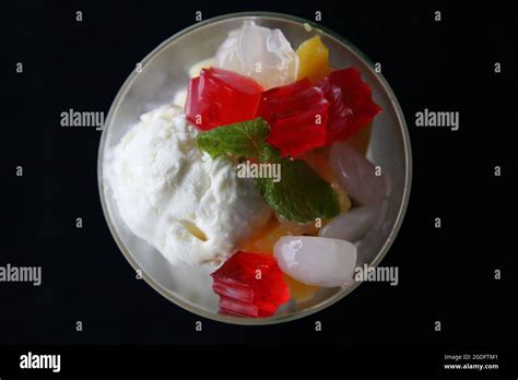 Coconut Ice Cream Thai Style Stock Photo Alamy