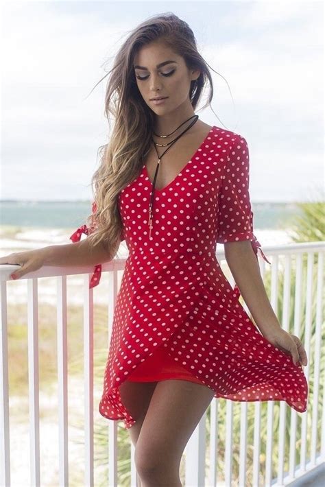Pin By Richard On No Words Needed♥ ♀️ Red Polka Dot Dress Fashion Stylish Dresses