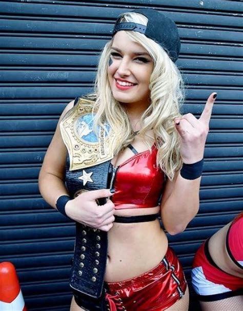 Toni Storm Naked Pictures Leak Online Wwe Stars Air Support Metro News