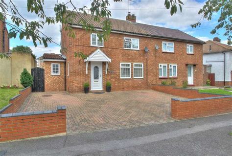 3 bedroom semi detached house for sale in st johns road bletchley mk3